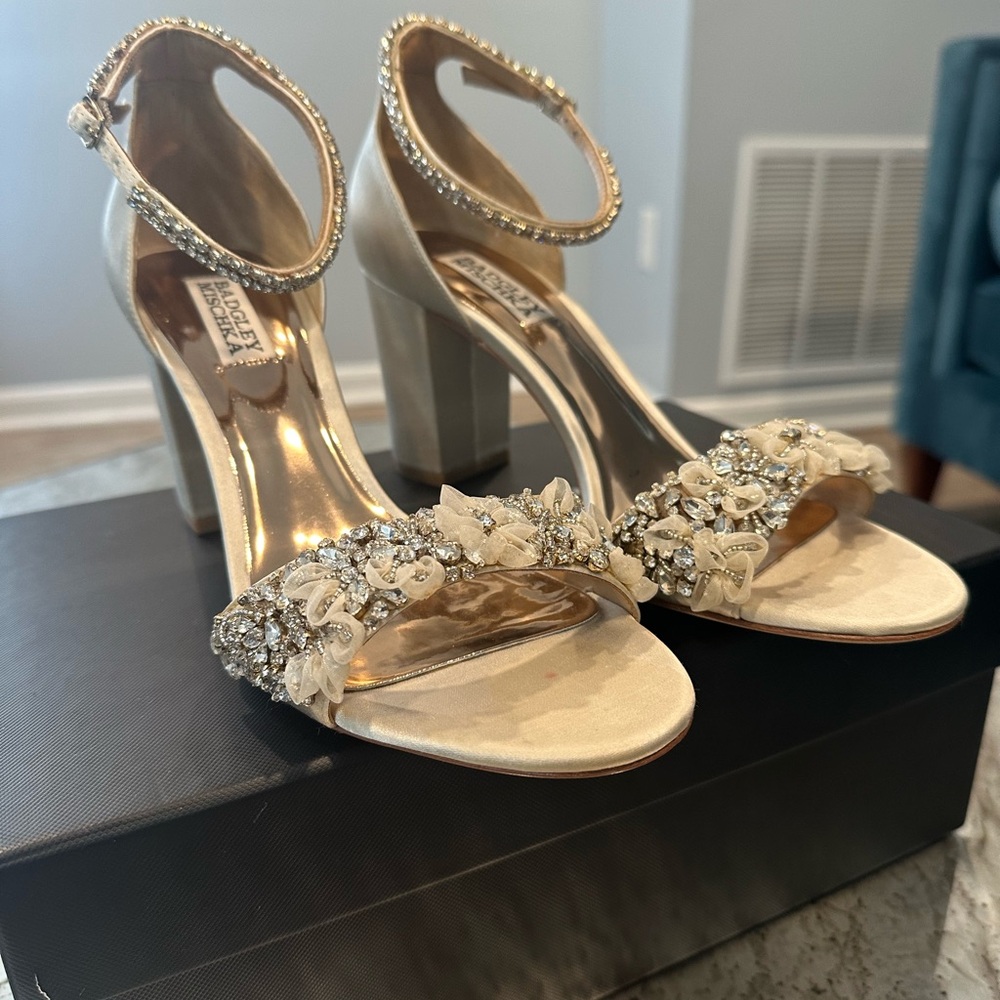 Badgley Mischka "Finesse" satin pump with crystals
3" covered block heel